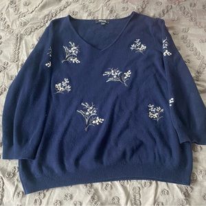 Premise Blouse with embroidered flowers